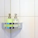 Lägenhet Stylish - 3 Min Walk To Main Train Station - Close To The - Kitchen - Netflix *