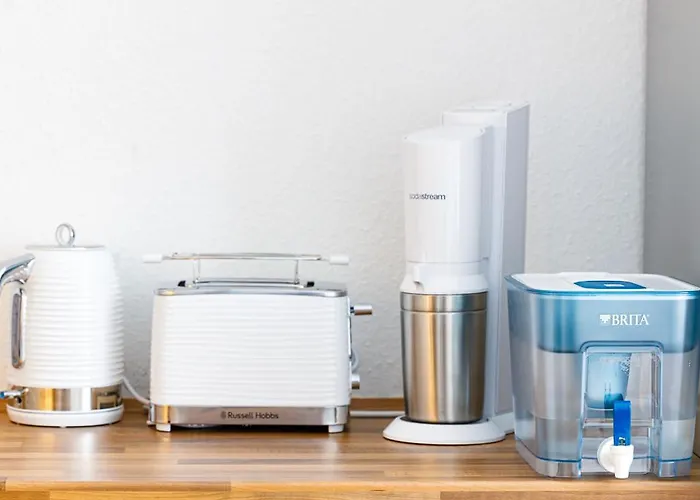 Lejlighed Stylish - 3 Min Walk To Main Train Station - Close To The - Kitchen - Netflix